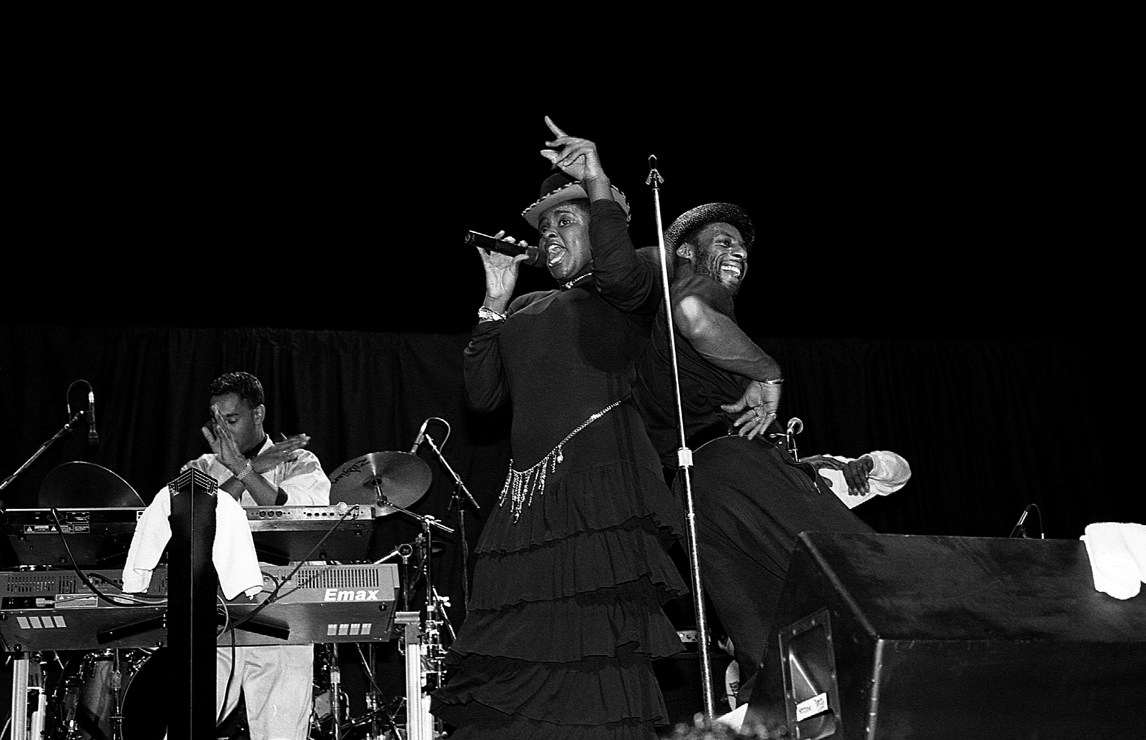 Musician Steve Nichol, singers Jane Eugene and Carl McIntosh of Loose Ends performs at the Riverside Theatre in Milwaukee, Wisconsin in November 1988. (Photo By Raymond Boyd/Getty Images)